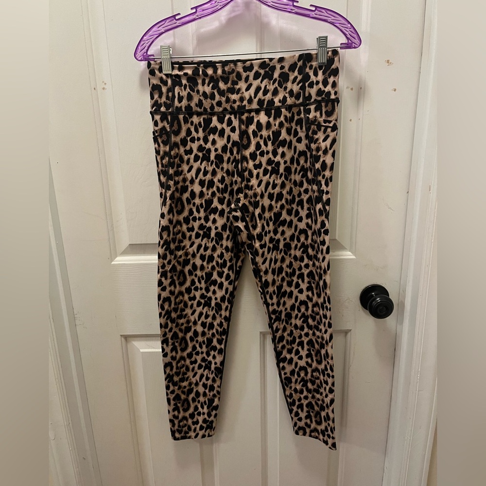 LIKE NEW Victoria’s Secret Animal Print Leggings - Sz Medium